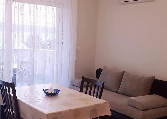 Cirjak Lägenhet *